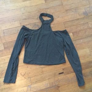 green choker cropped long sleeve shirt